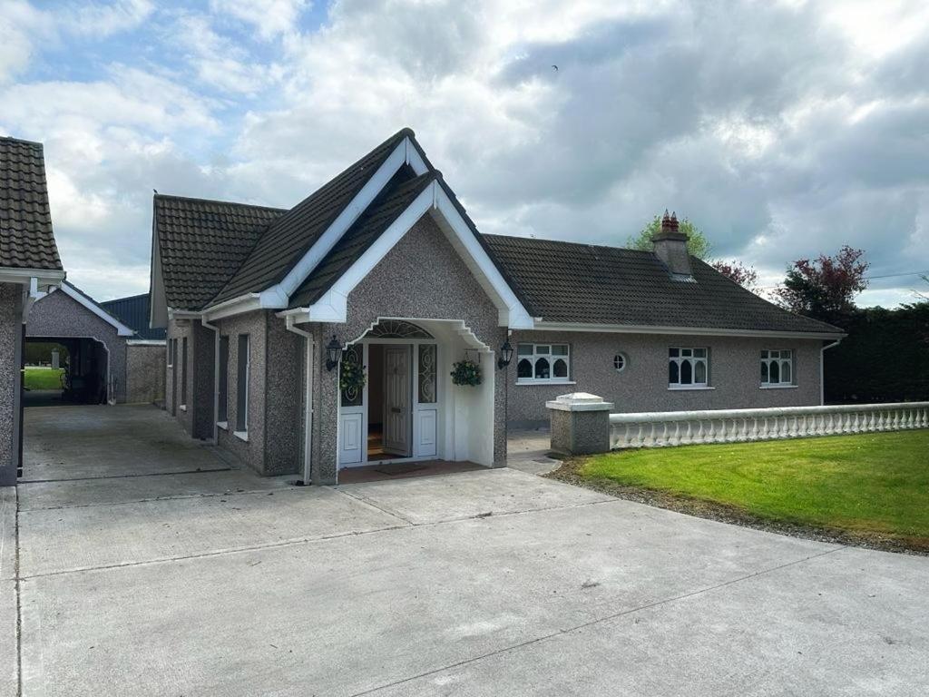 Rooms At Ballysax House The Curragh Buitenkant foto